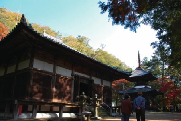【伽耶院】
法道仙人が毘沙門天のおつげによって創建。